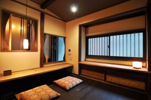 thumbnail: Interior entrance