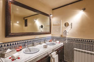 thumbnail: Bathroom sink