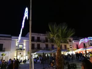 thumbnail: Exterior
