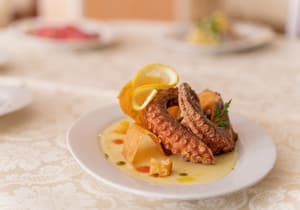 thumbnail: Restaurant