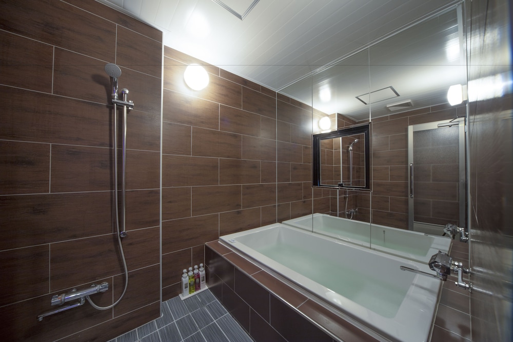 Jetted tub