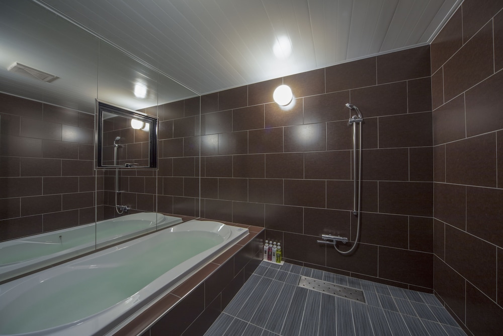 Jetted tub
