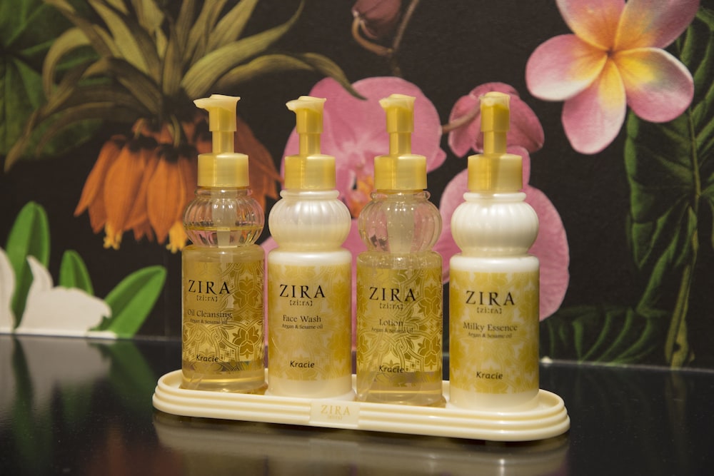 Bathroom amenities