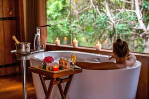 thumbnail: Deep soaking bathtub