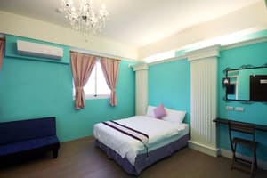 thumbnail: Room