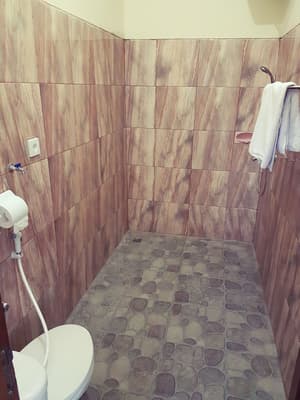 thumbnail: Bathroom shower