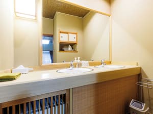 thumbnail: Public bath