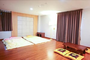thumbnail: Room