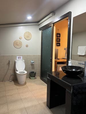 thumbnail: Bathroom