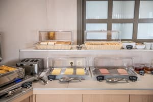 thumbnail: Breakfast area