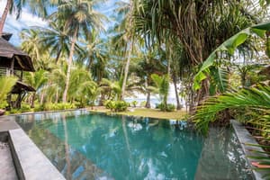 thumbnail: Infinity pool