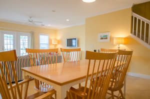 thumbnail: In-room dining