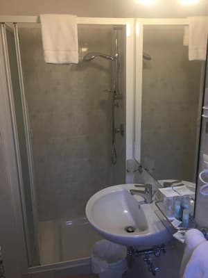 thumbnail: Bathroom