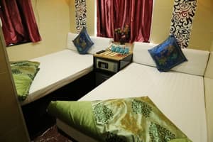 thumbnail: Room