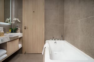thumbnail: Deep soaking bathtub