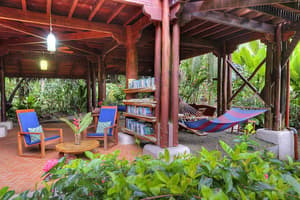 thumbnail: Breakfast area