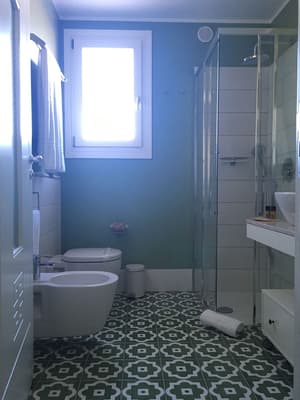 thumbnail: Bathroom