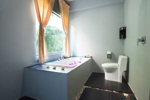 thumbnail: Bathroom