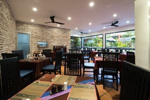 thumbnail: Restaurant