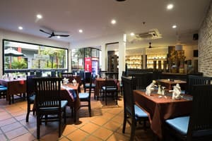 thumbnail: Restaurant
