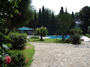 thumbnail: Property grounds