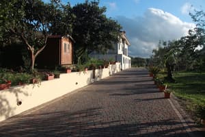 thumbnail: Exterior