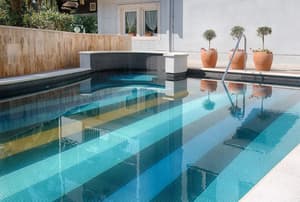 thumbnail: Outdoor pool