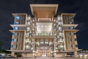 thumbnail: Exterior
