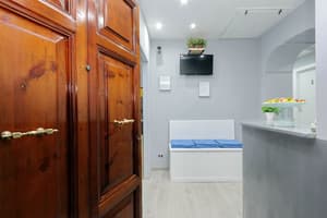 thumbnail: Interior entrance