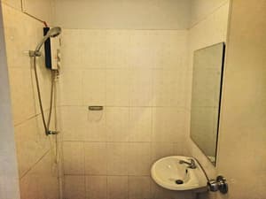thumbnail: Bathroom shower