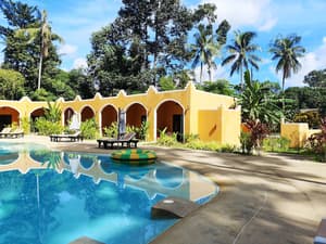 thumbnail: Outdoor pool