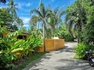 thumbnail: Property grounds