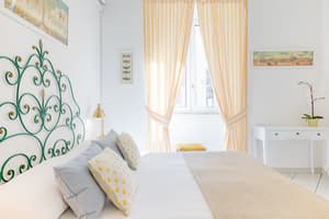thumbnail: Front of property