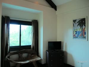 thumbnail: Room amenity