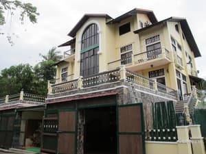 thumbnail: Front of property