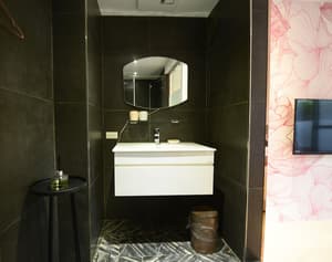 thumbnail: In-room dining