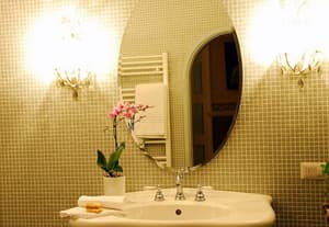 thumbnail: Bathroom sink