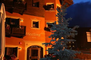 thumbnail: Exterior
