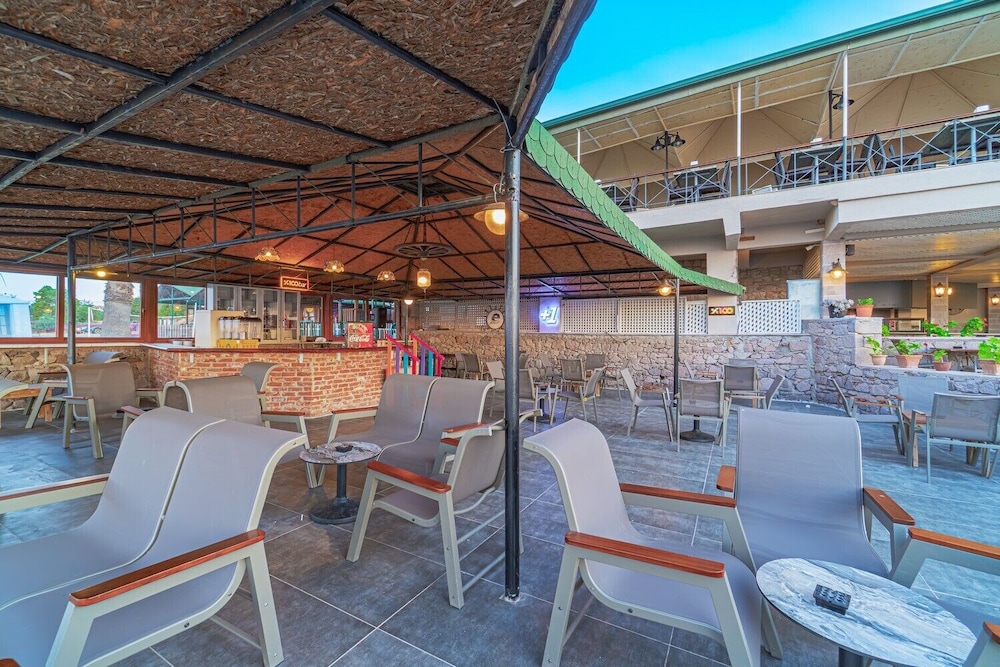 Beach bar