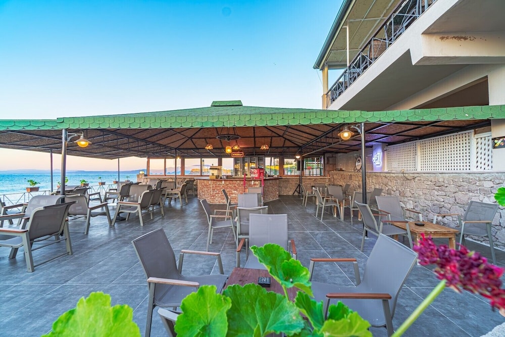 Beach bar