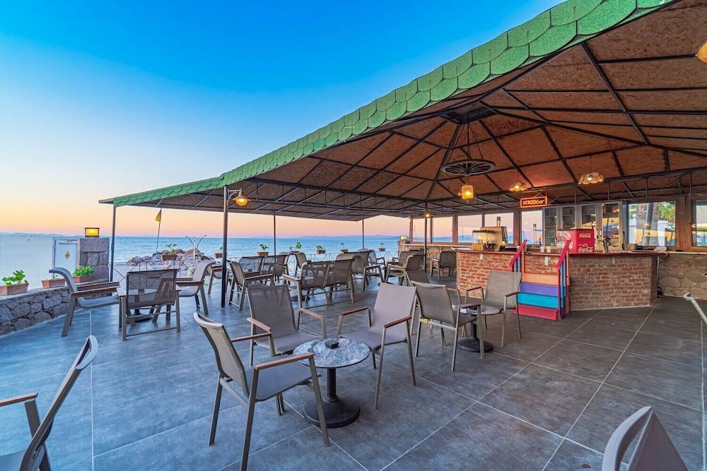 Beach bar