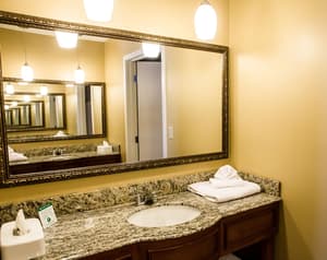 thumbnail: Bathroom amenities