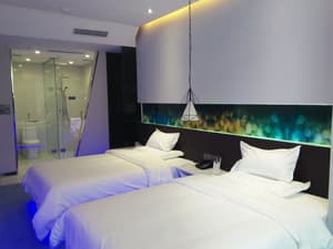 thumbnail: Room