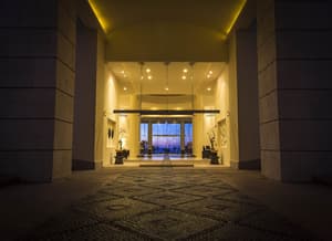 thumbnail: Interior entrance