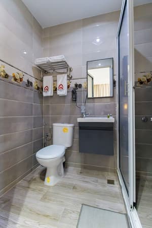 thumbnail: Bathroom