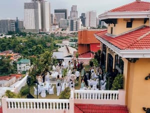 thumbnail: Outdoor wedding area
