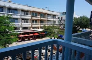 thumbnail: Balcony