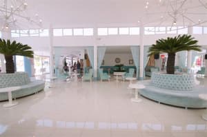 thumbnail: Interior entrance