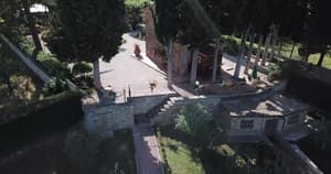 thumbnail: Exterior detail