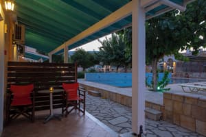 thumbnail: Terrace/patio